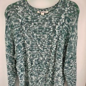 Roxy sweater size large. Oversized and super comfy.